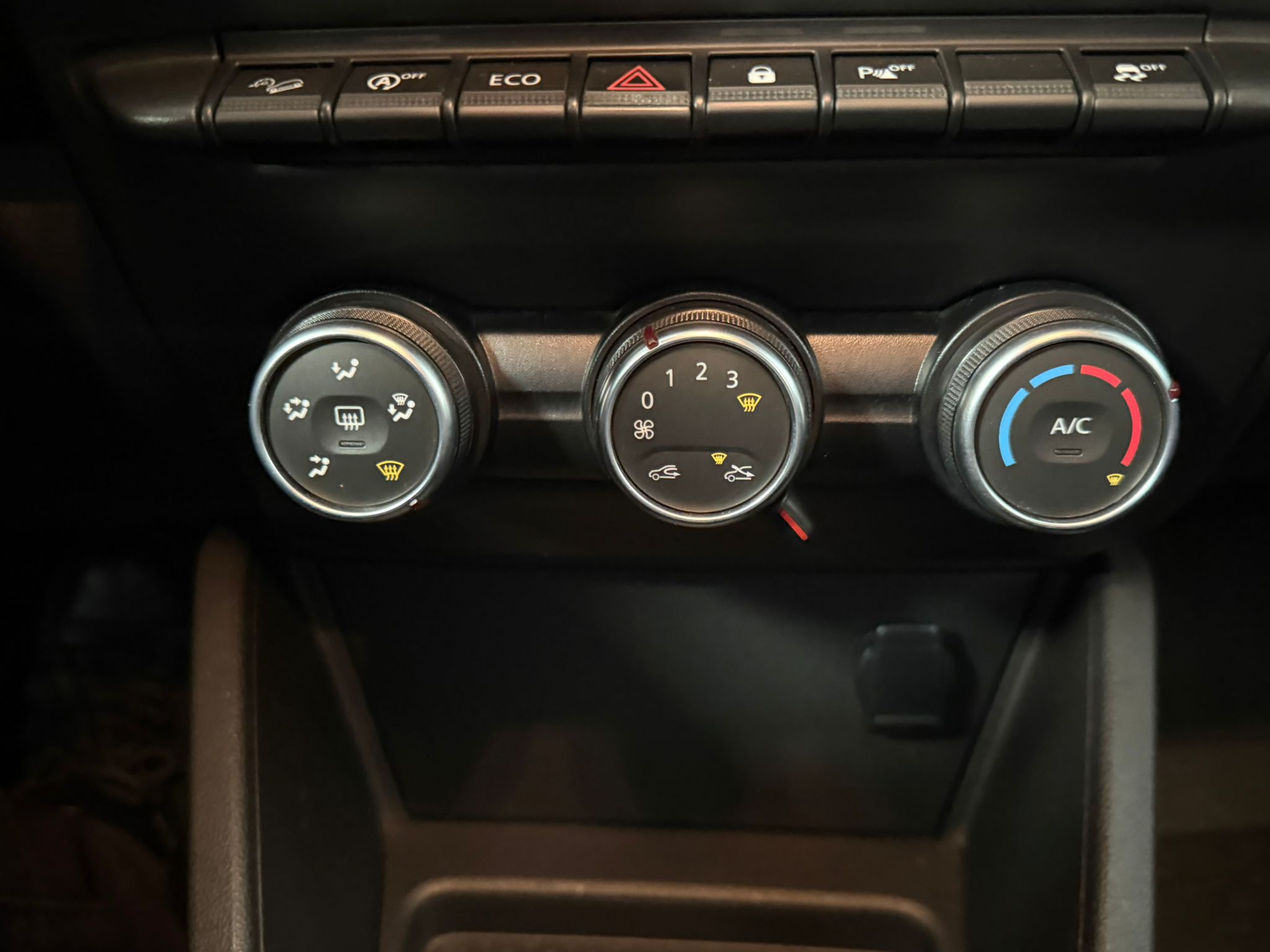 Dacia DUSTER 2020 - zdjęcie 18
