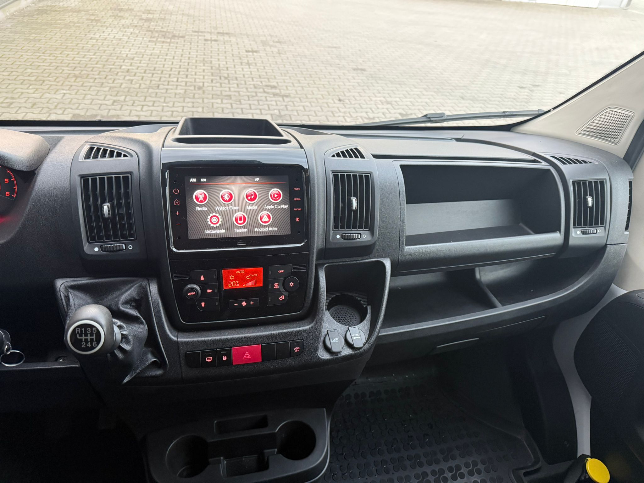 Peugeot Boxer 2023 - zdjęcie 19