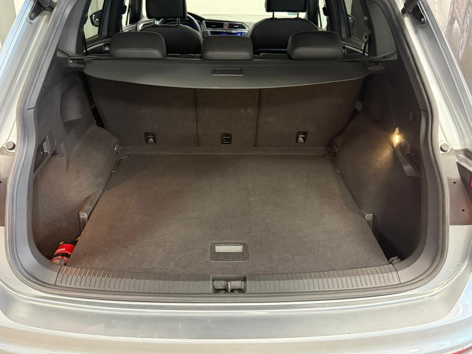 Volkswagen Tiguan 2021 - zdjęcie 11