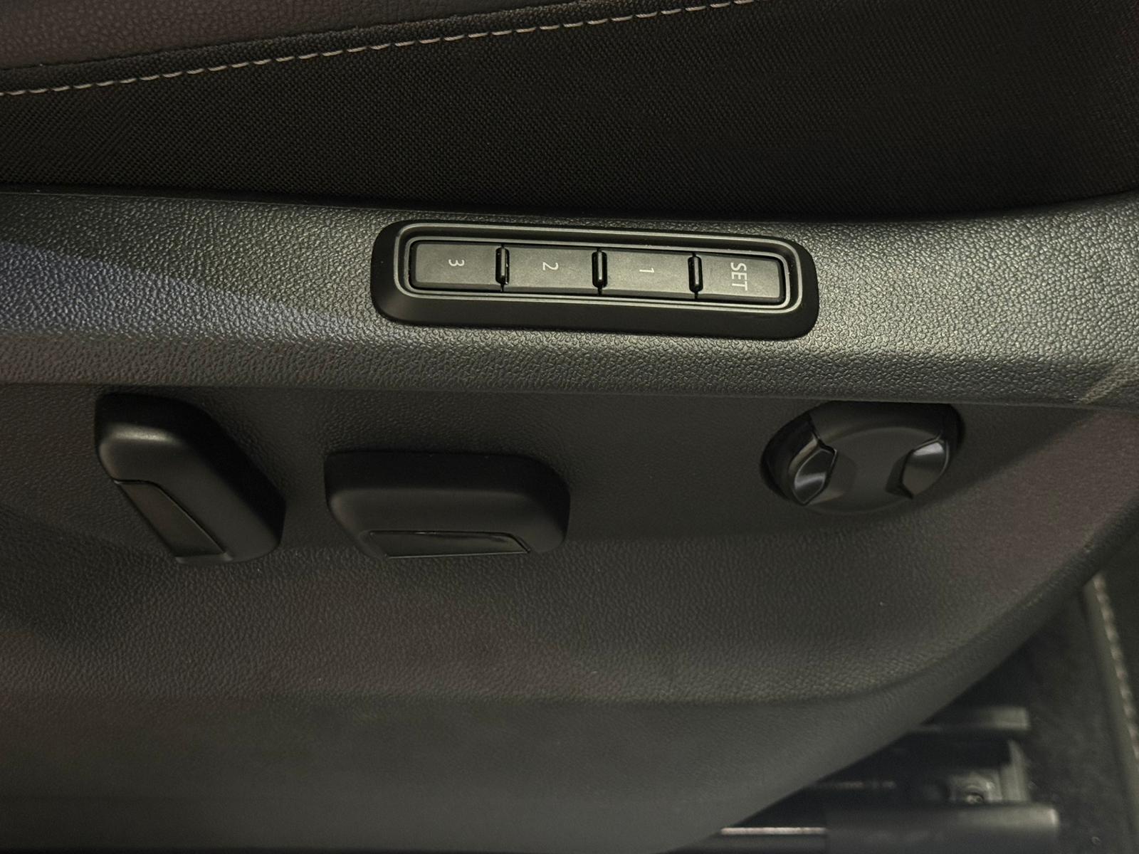 Volkswagen Tiguan 2021 - zdjęcie 24