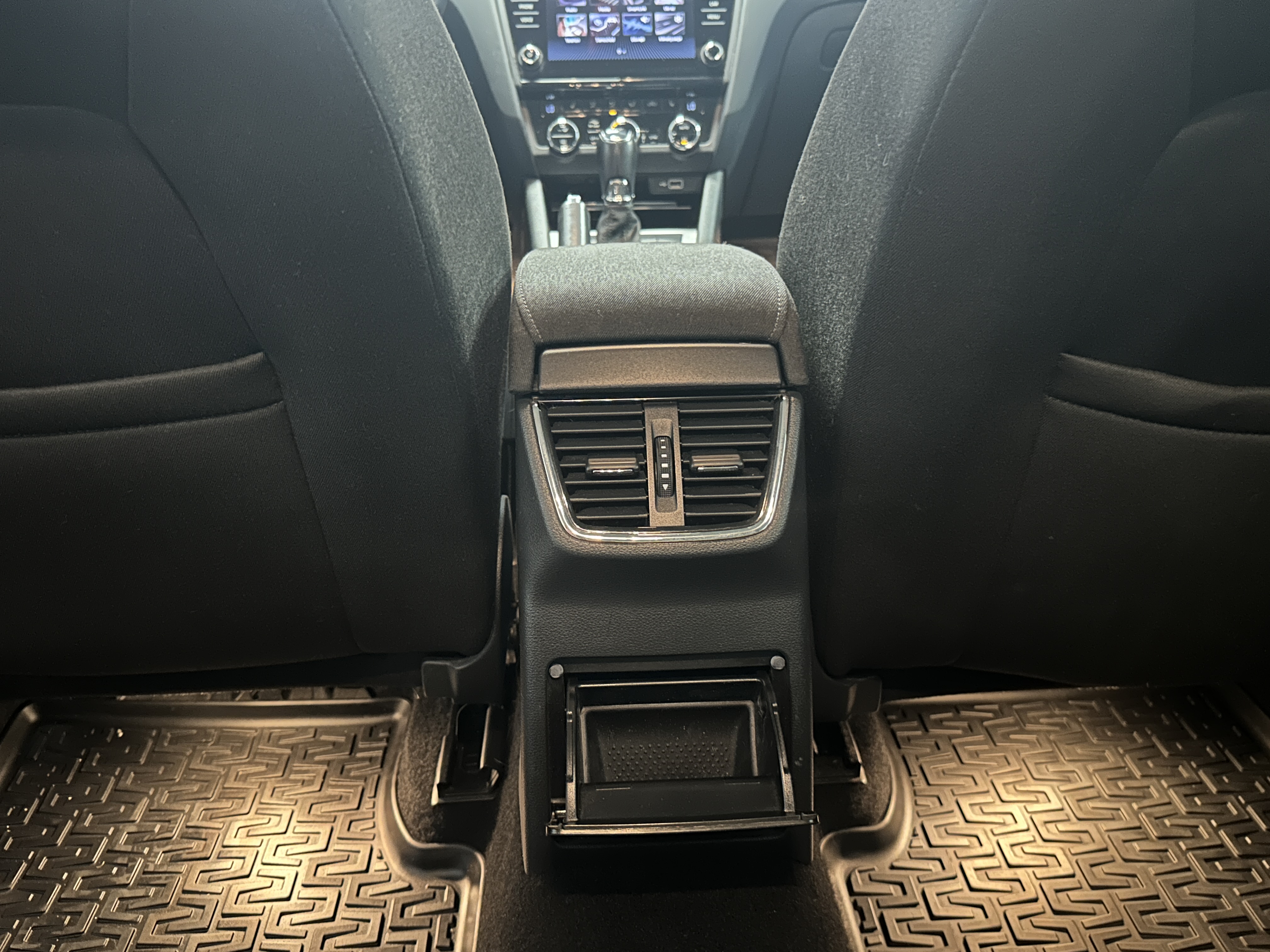 Škoda Octavia 2019 - zdjęcie 29
