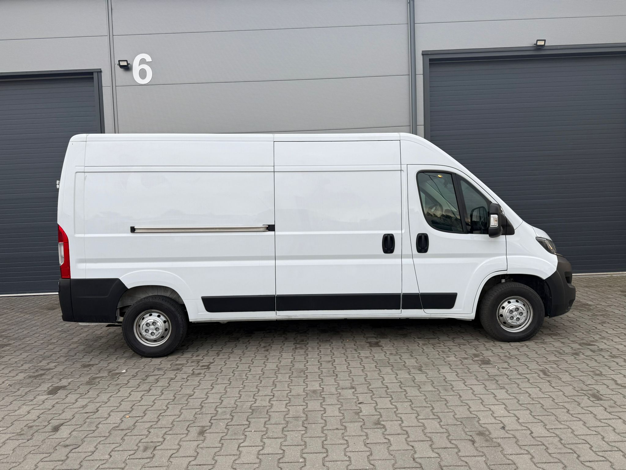 Peugeot Boxer 2023 - zdjęcie 12