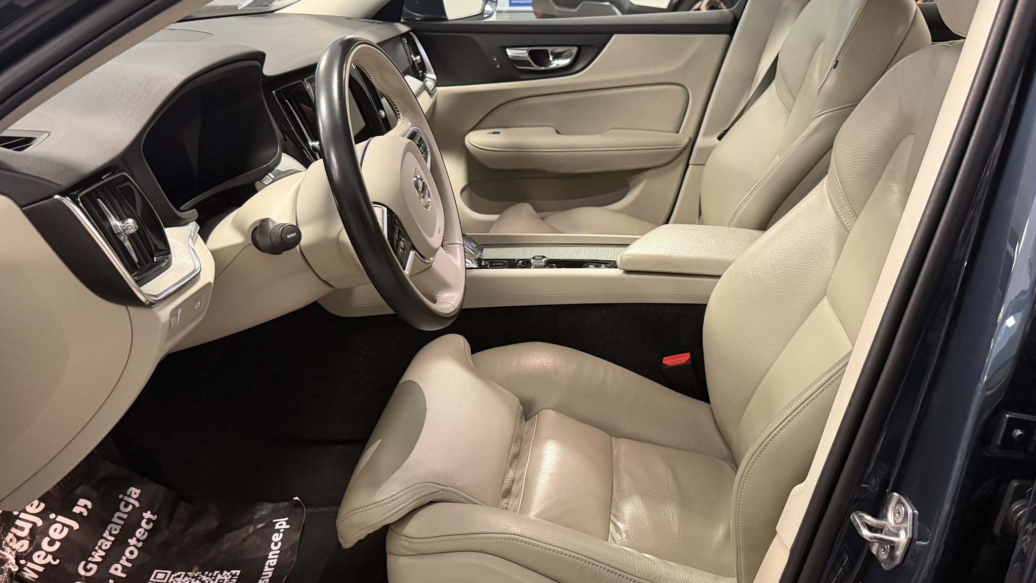 Volvo S60 2021 - zdjęcie 10