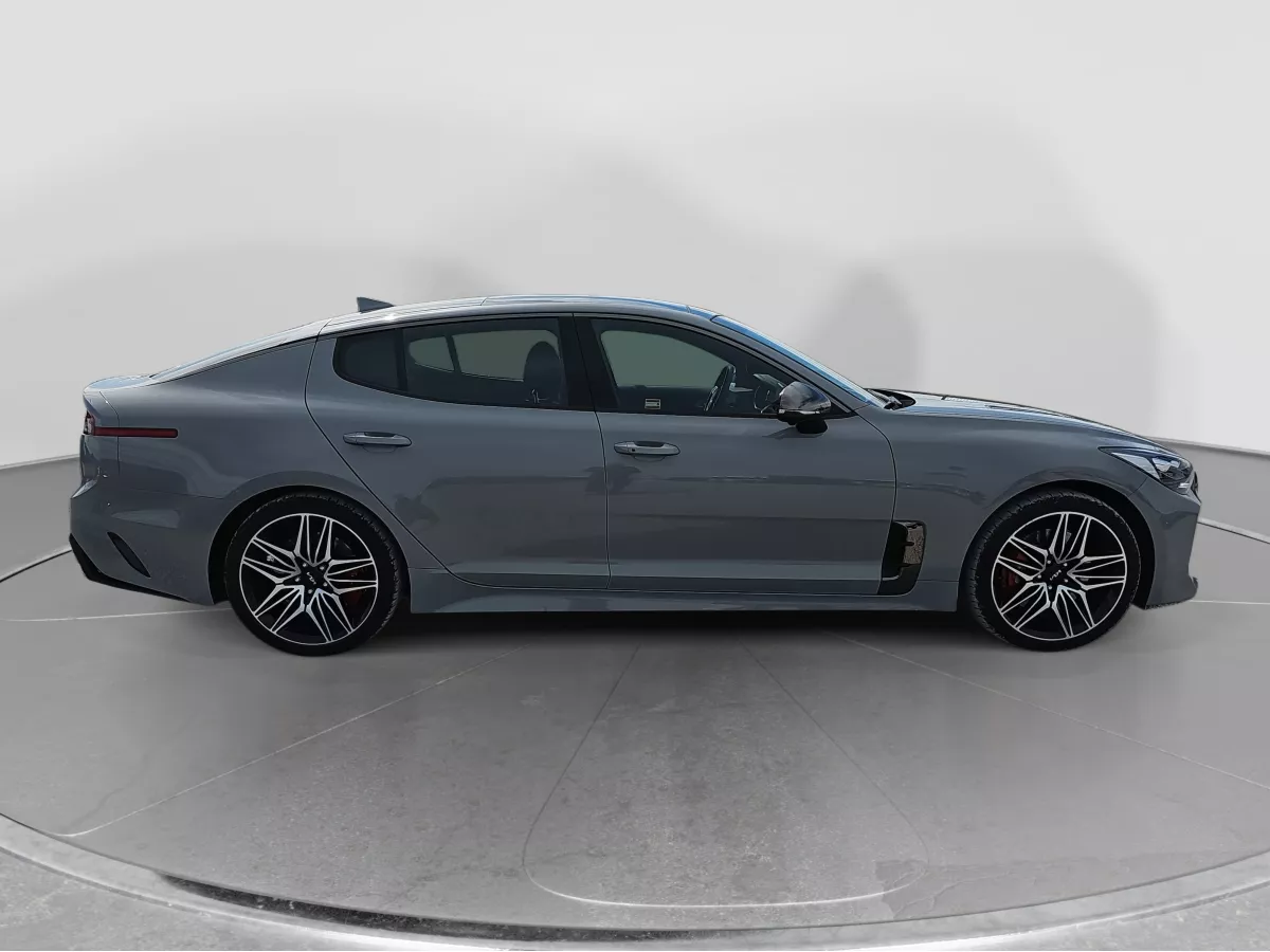 KIA Stinger 2022 - zdjęcie 8