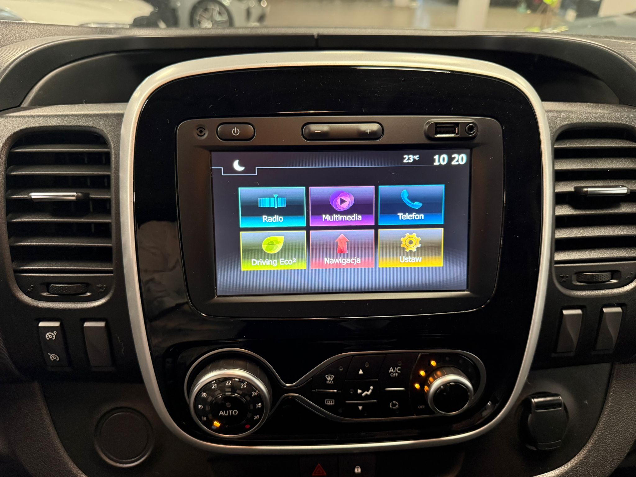 Renault Trafic 2020 - zdjęcie 12