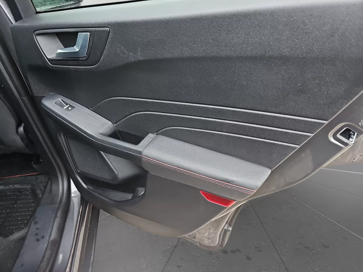 Ford Kuga 2022 - zdjęcie 22