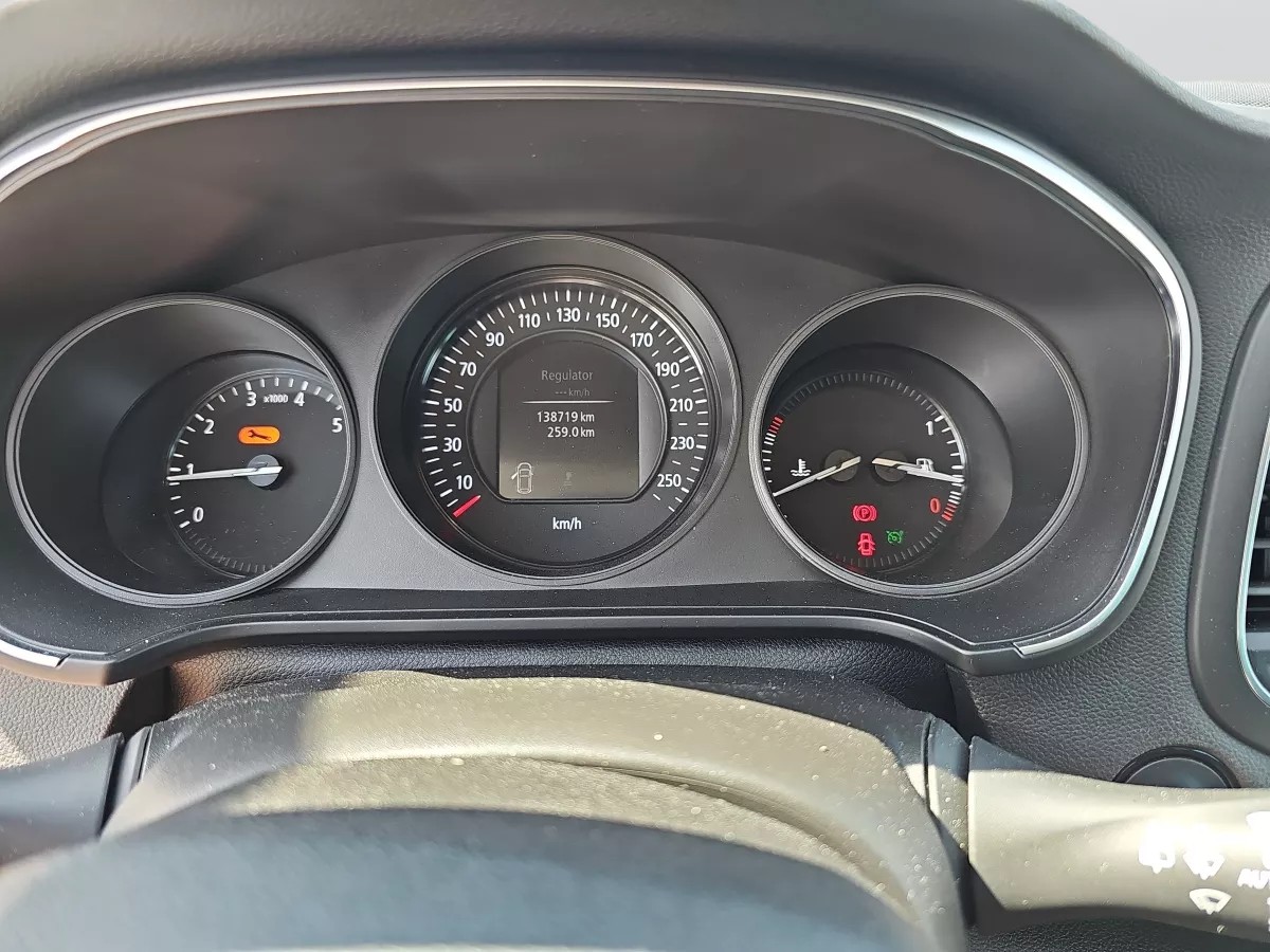 Renault Megane 2018 - zdjęcie 12