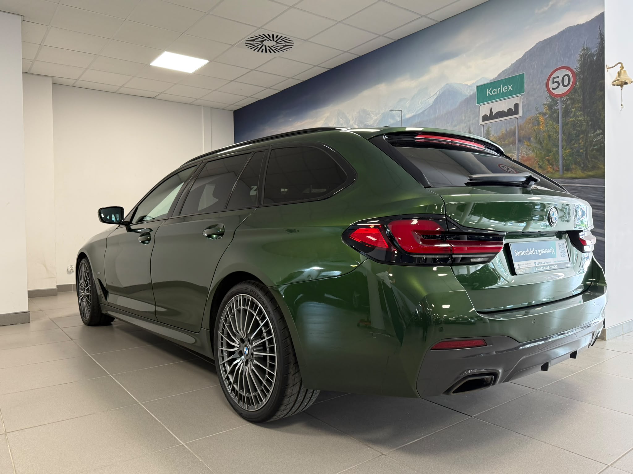 BMW Seria 5 2023 - zdjęcie 6