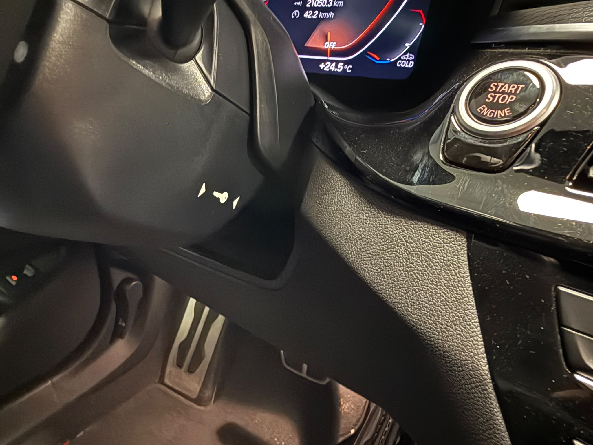 BMW Seria 5 2023 - zdjęcie 33