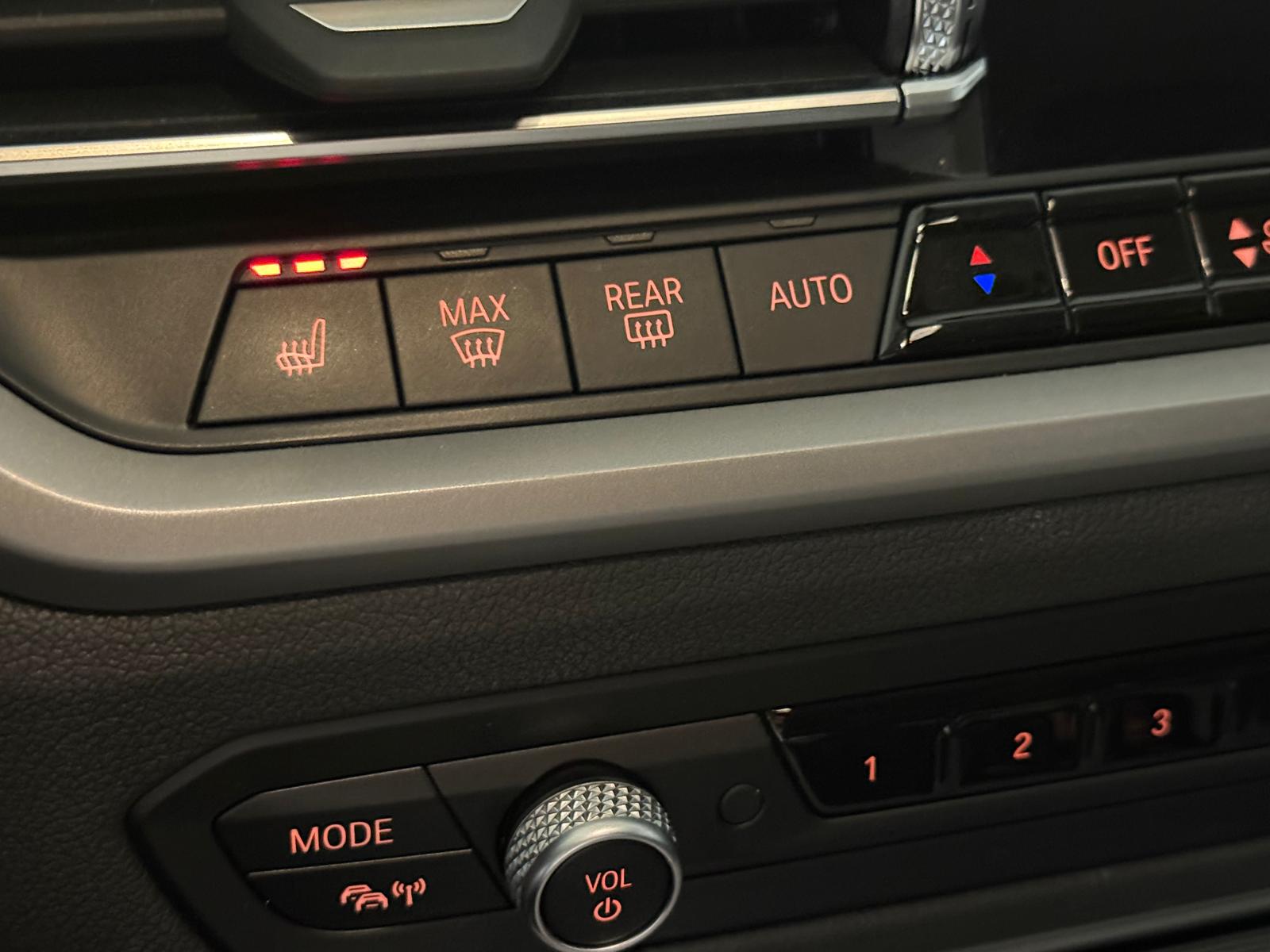 BMW Seria 3 2021 - zdjęcie 35