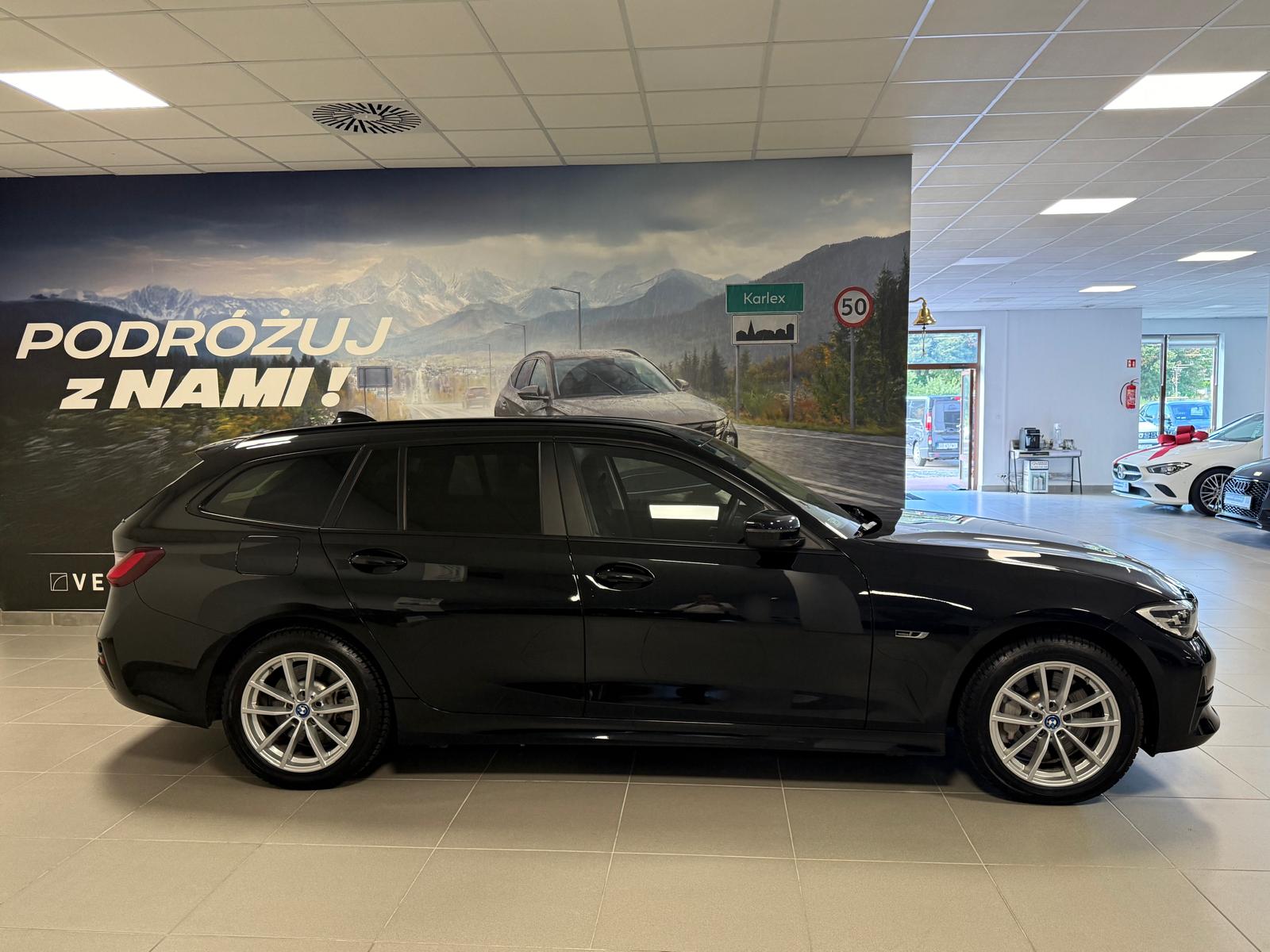BMW Seria 3 2021 - zdjęcie 2