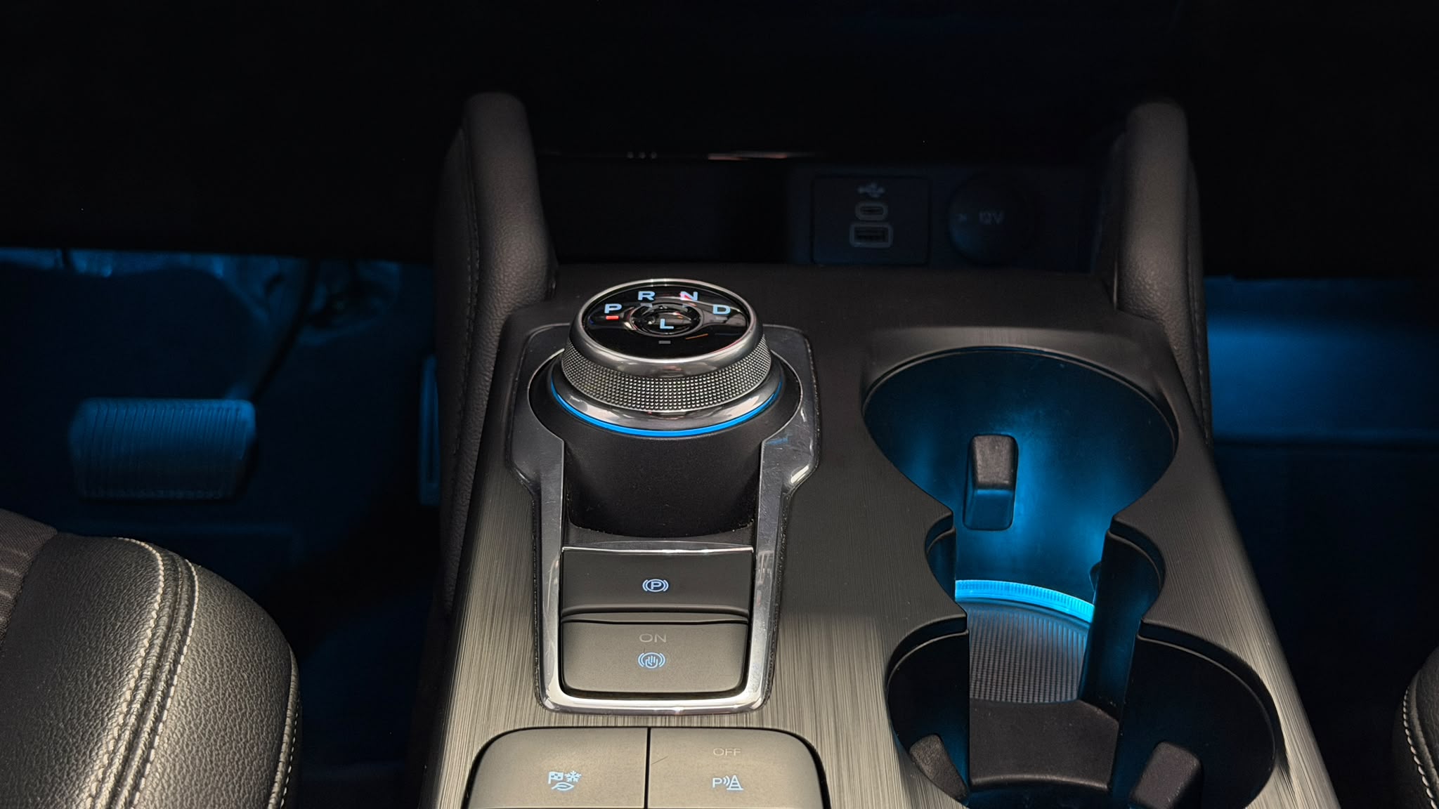 Ford KUGA 2022 - zdjęcie 26
