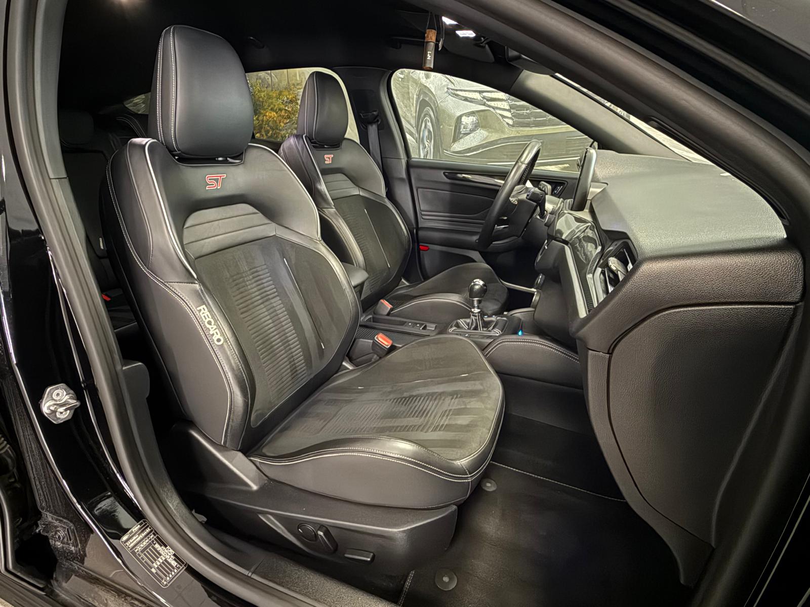 Ford FOCUS 2020 - zdjęcie 32
