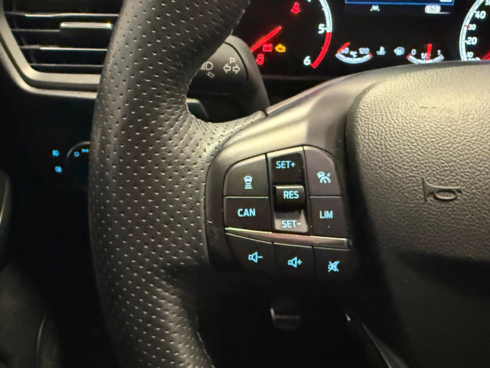 Ford FOCUS 2020 - zdjęcie 19