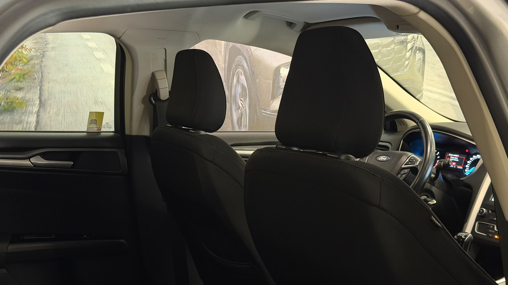 Ford Mondeo 2018 - zdjęcie 25