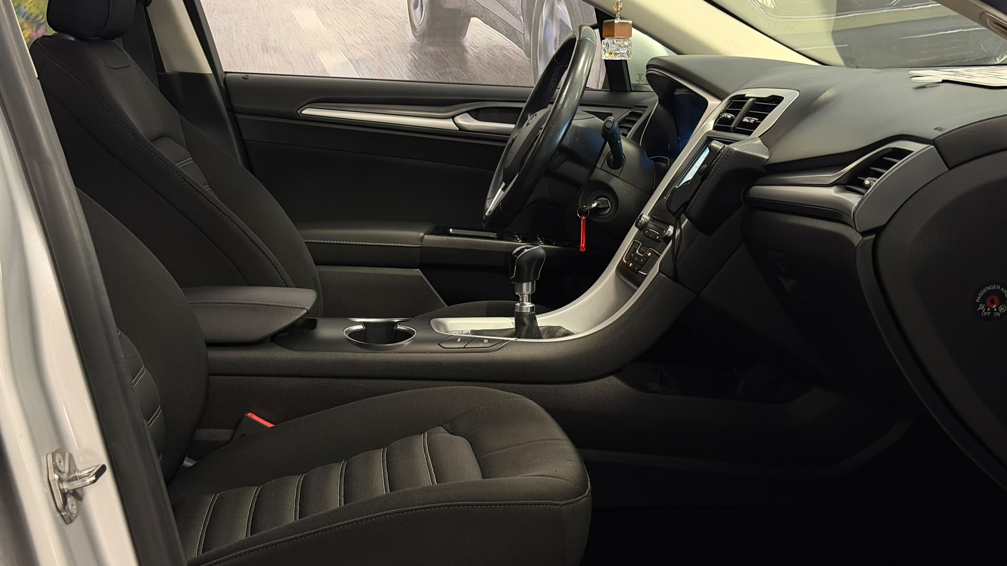 Ford Mondeo 2018 - zdjęcie 12