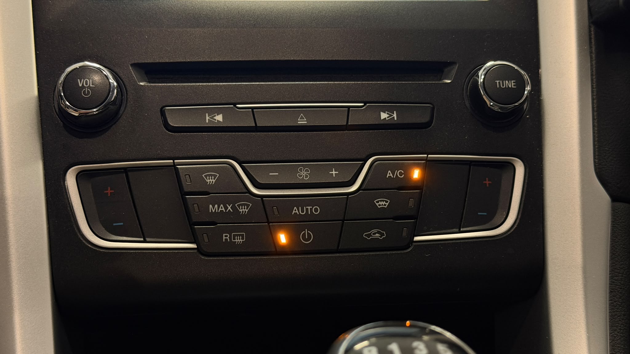 Ford Mondeo 2018 - zdjęcie 20