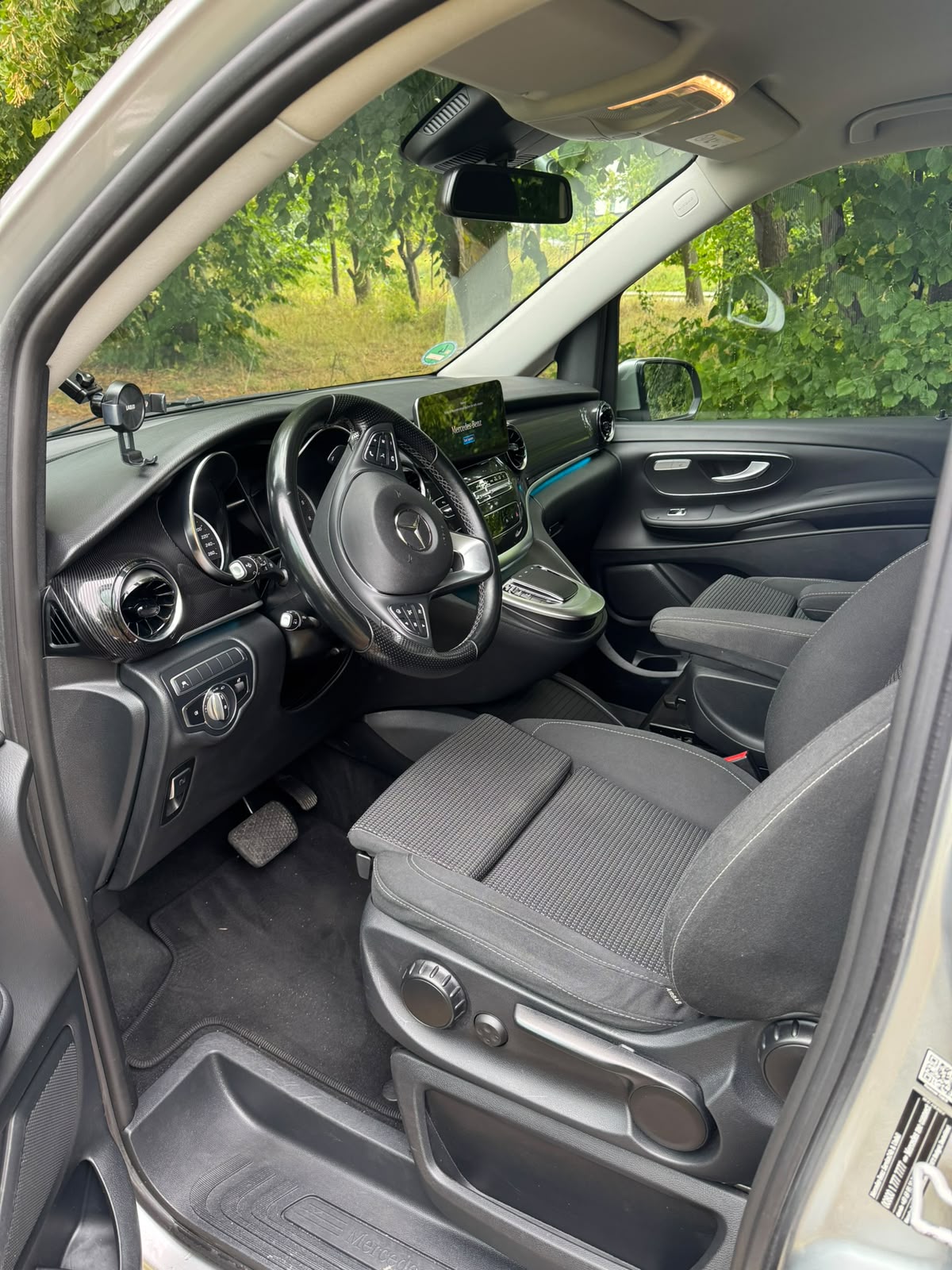 Mercedes-Benz Klasa V 2022 - zdjęcie 9