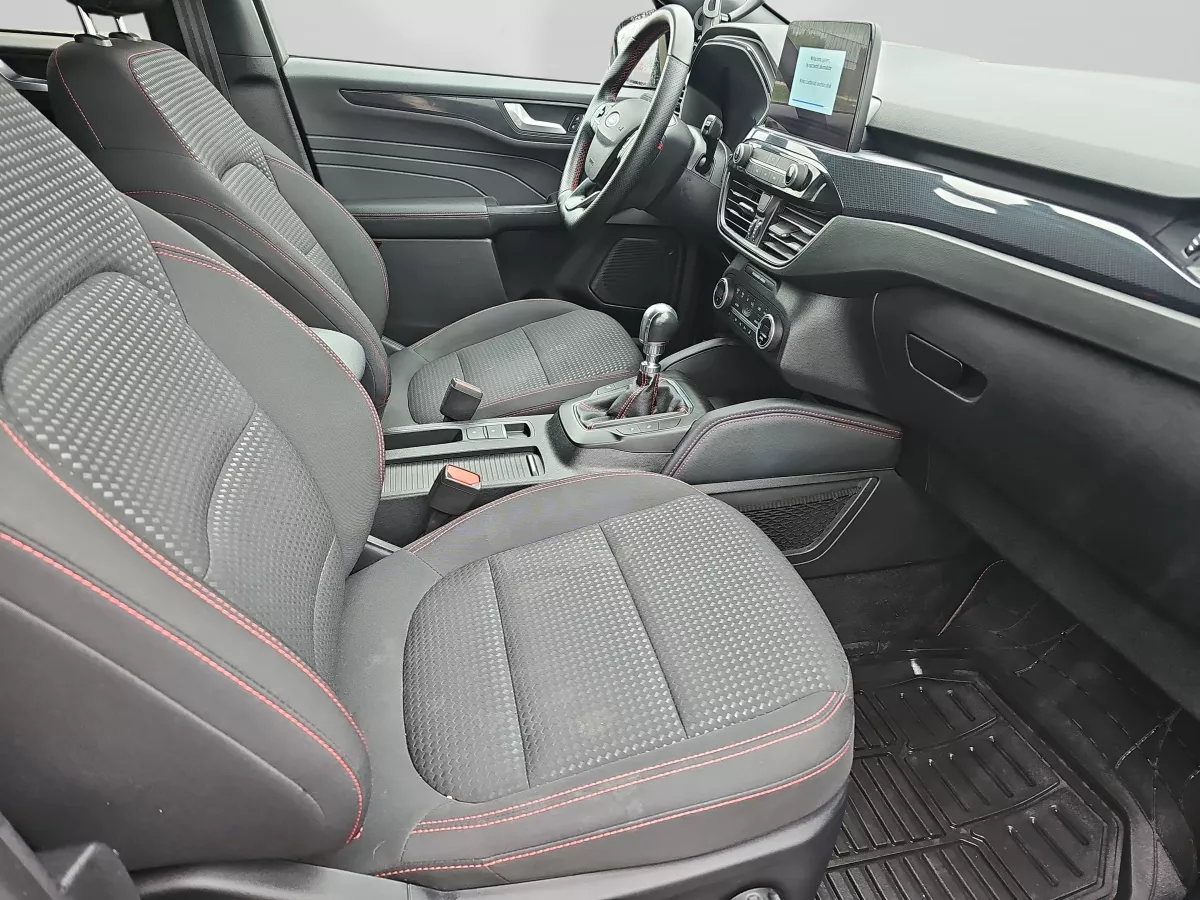 Ford Kuga 2022 - zdjęcie 13